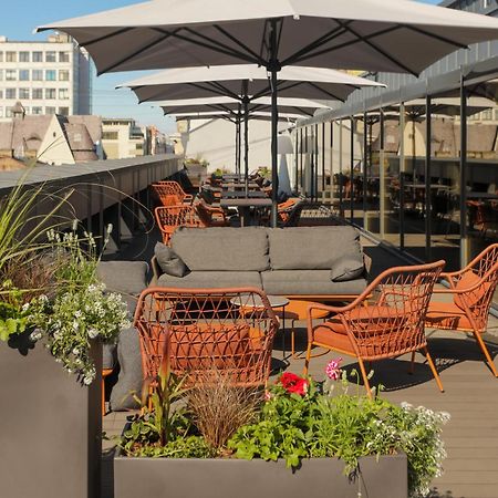 Aston Hotel Рига Екстериор снимка