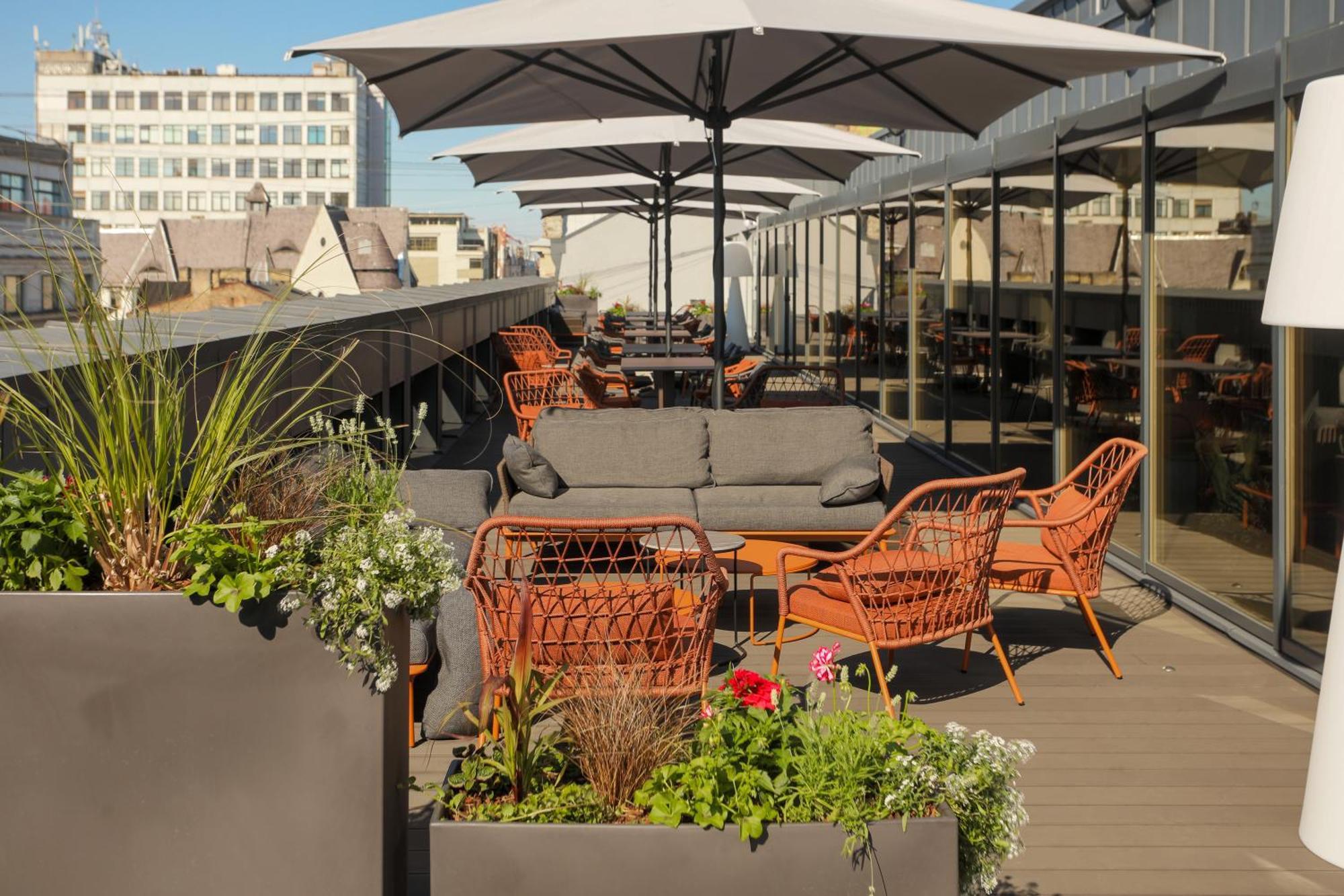 Aston Hotel Рига Екстериор снимка