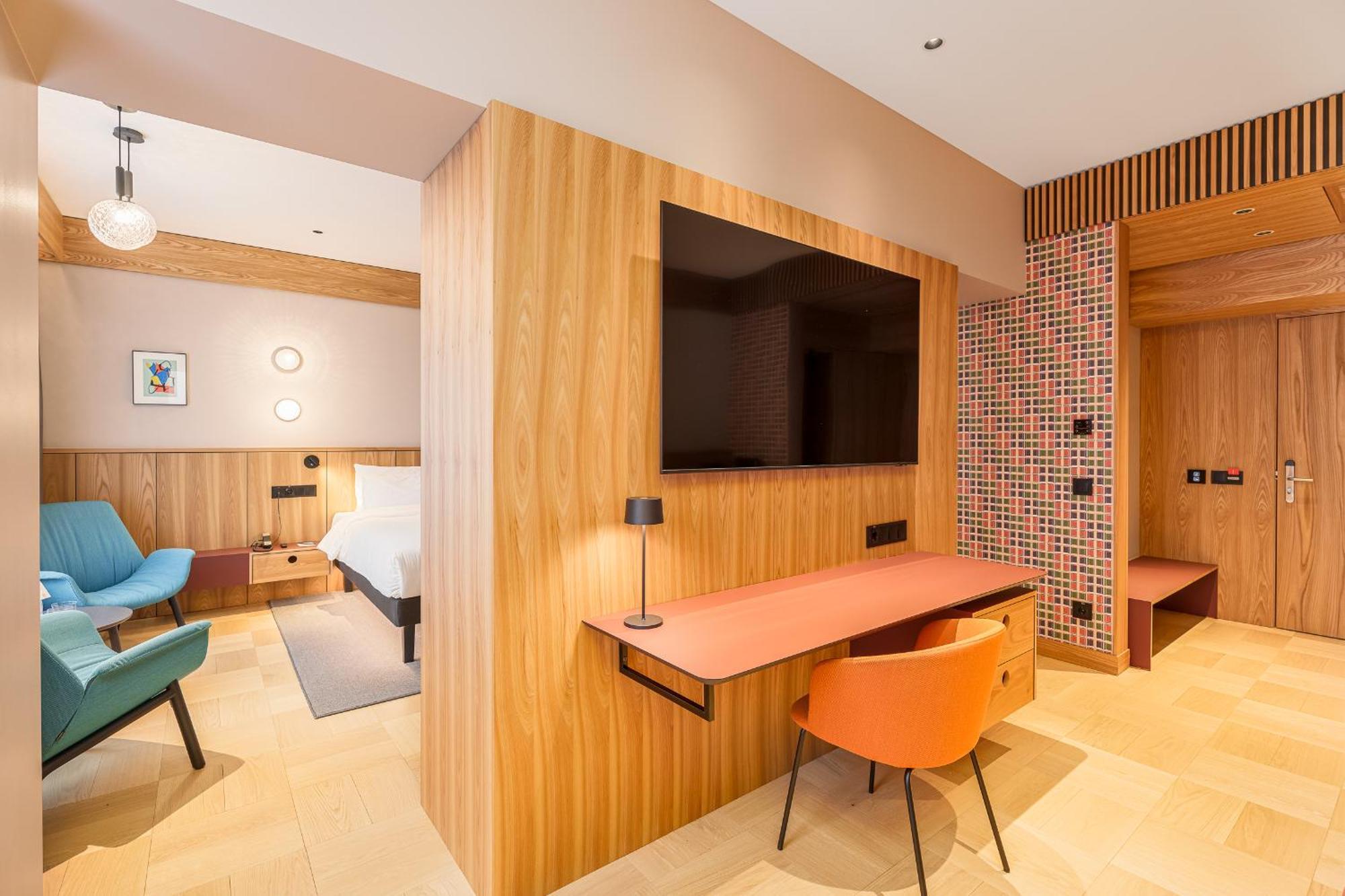 Aston Hotel Рига Екстериор снимка