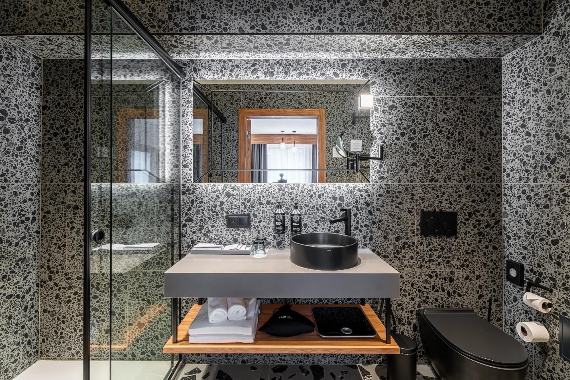 Aston Hotel Рига Екстериор снимка