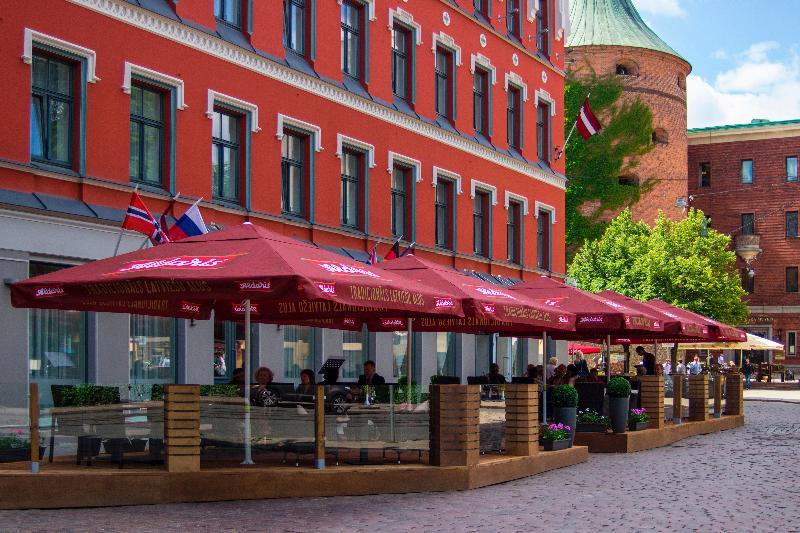 Aston Hotel Рига Екстериор снимка