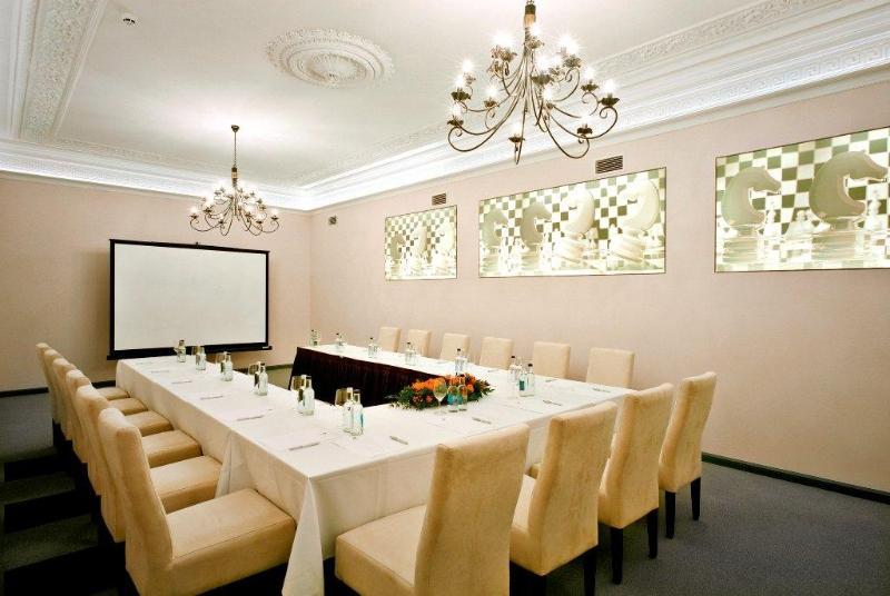 Aston Hotel Рига Екстериор снимка