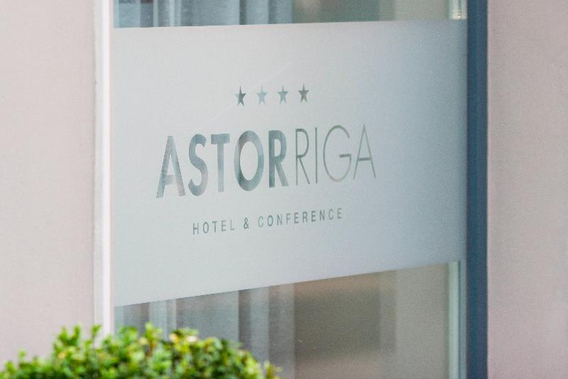 Aston Hotel Рига Екстериор снимка