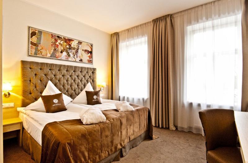 Aston Hotel Рига Екстериор снимка